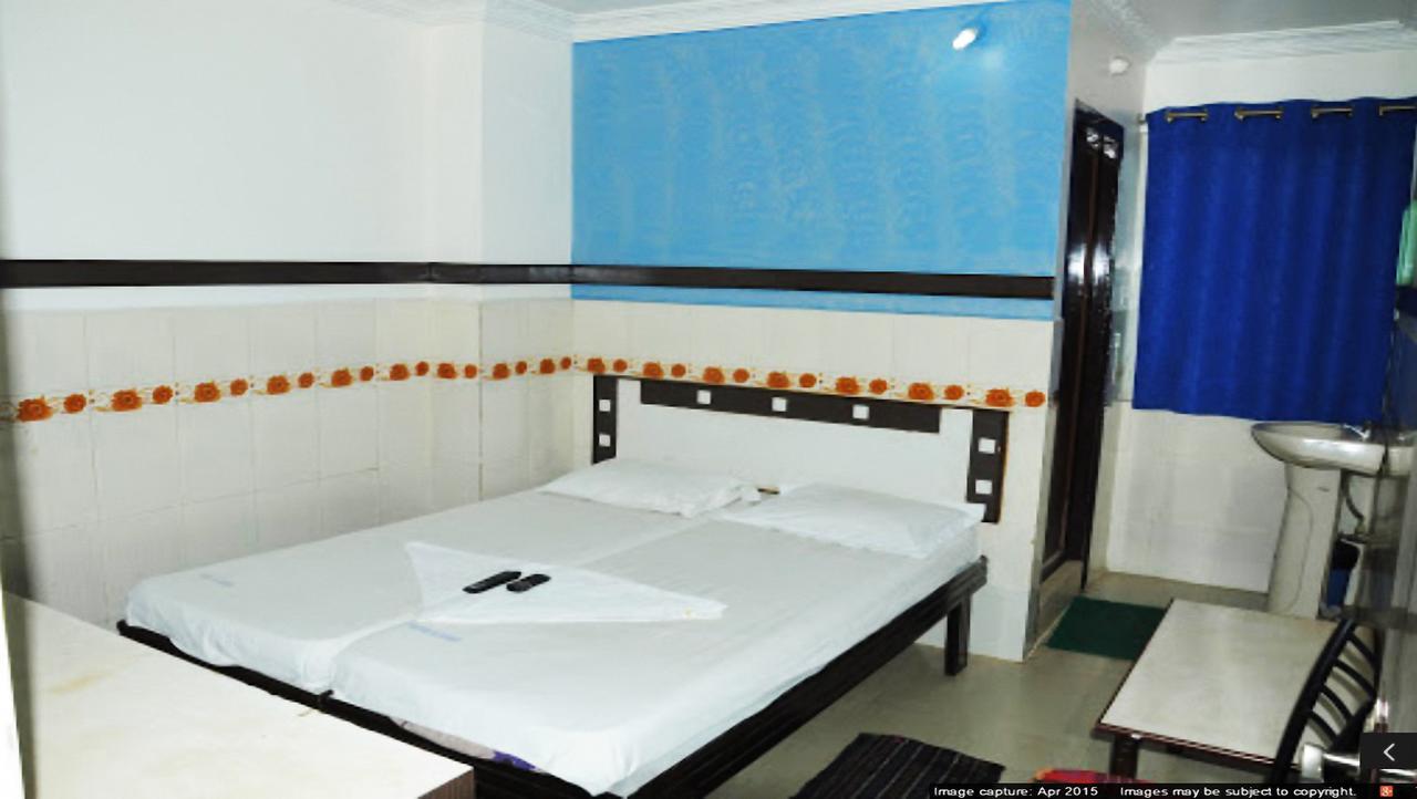 Hotel Manorama Inn Khammam Kültér fotó